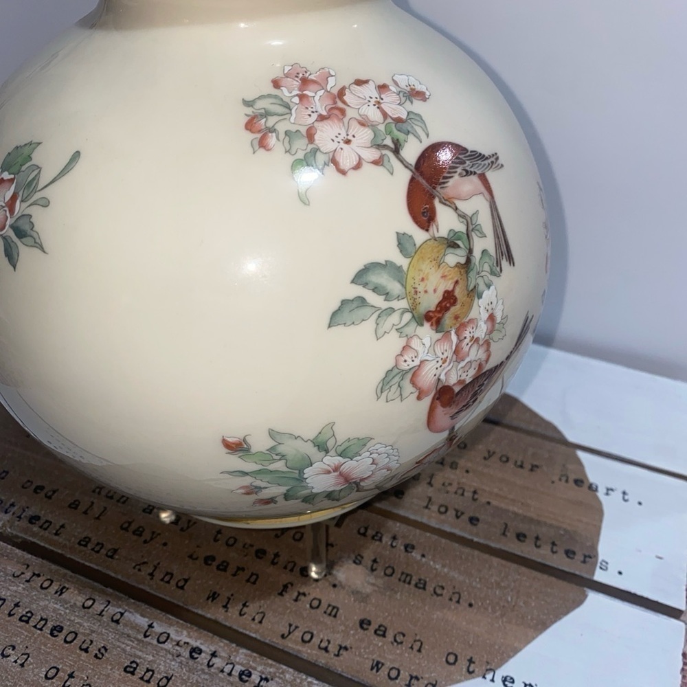 Vintage Lenox Serenade 7” Porcelain Globe‎ Vase - Picture 7 of 9